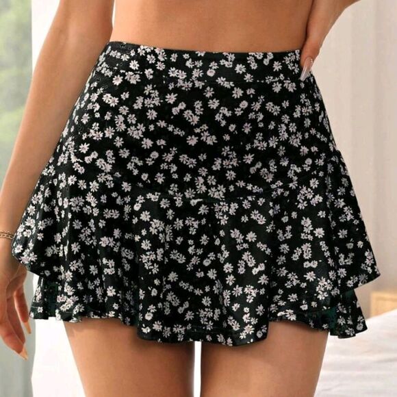 Floral Print Two Layer Hem Skort NWT - Picture 1 of 5